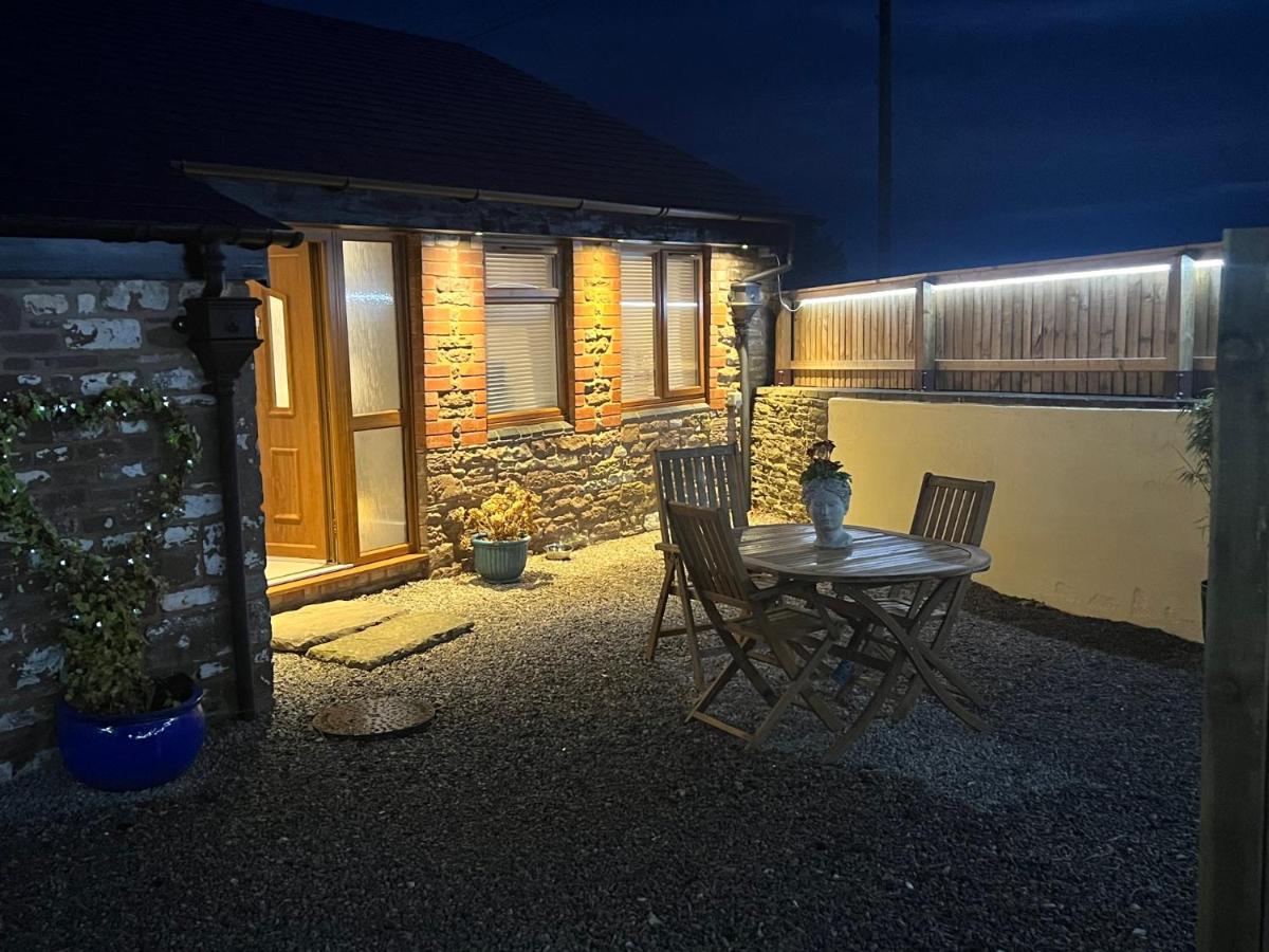 Penburren At Minster Farm West Apartment Hereford Exterior photo